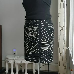Ann Taylor grosgrain ribbon black & white skirt Size 14  Like New